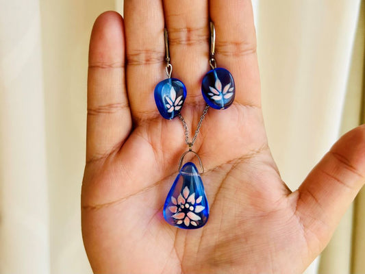 Glass jewelry set "Lotus Pond" necklace and earrings