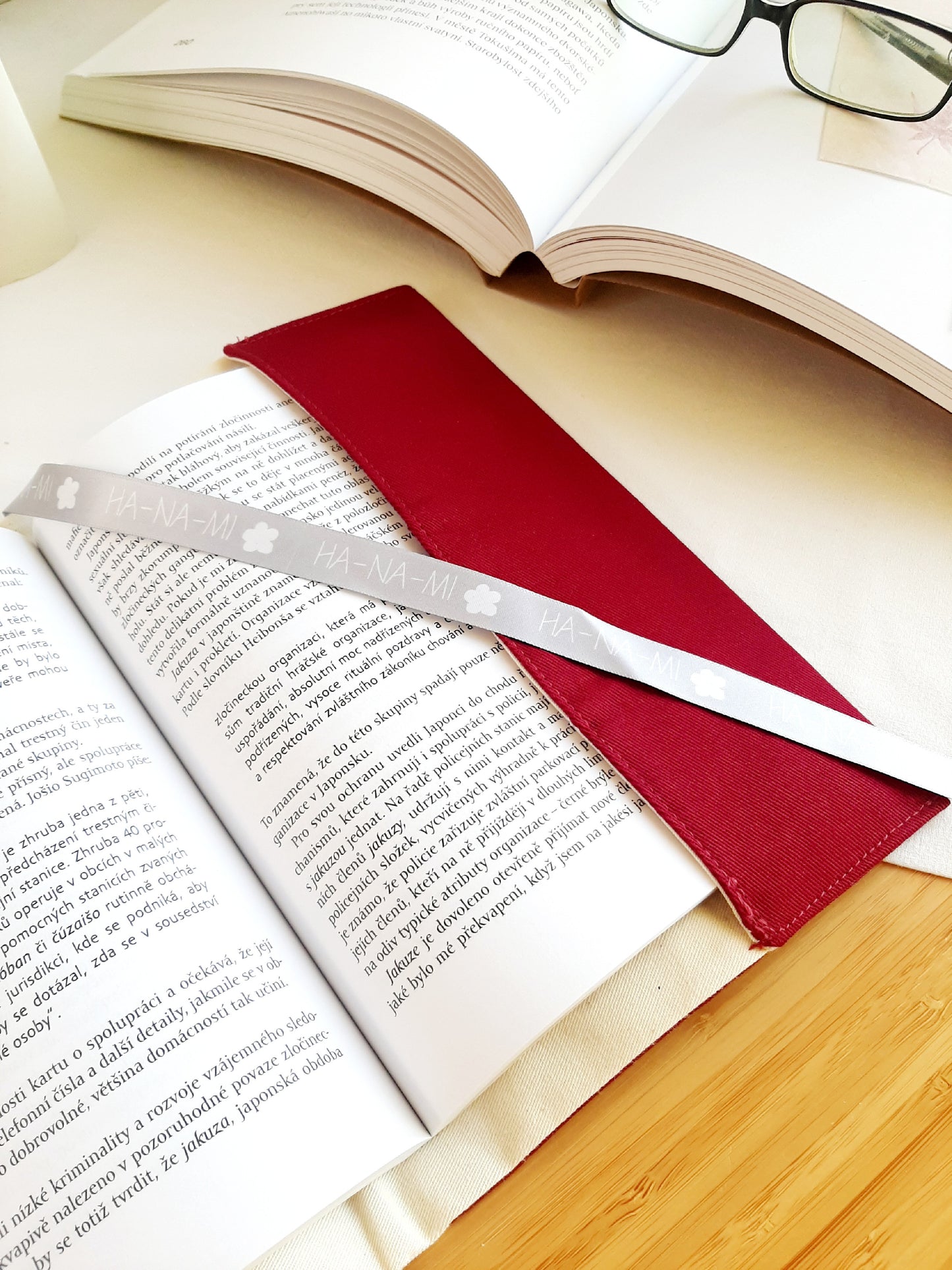 Bucheinband "Origami Welpe Bordeaux" klein