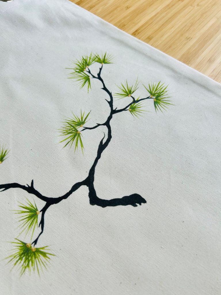"Longevity Pine" shopping bag with cord handles