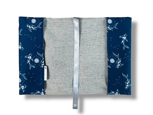 obal na knihu "Jezerní drahokamy aneb koi kapříci s měsícem" malý