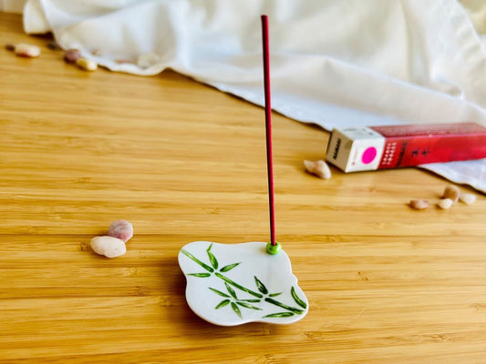 Räucherstäbchenhalter aus Porzellan „Bambushain“ 5,5x5,5 cm