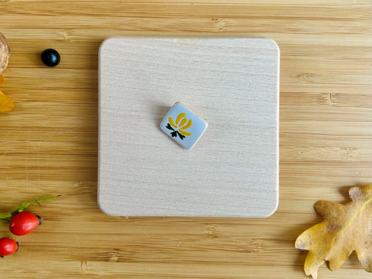 ceramic mini brooch "Imperial Chrysanthemum"