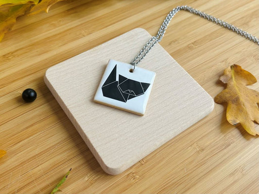 Keramik-Halskette „Origami Katze“