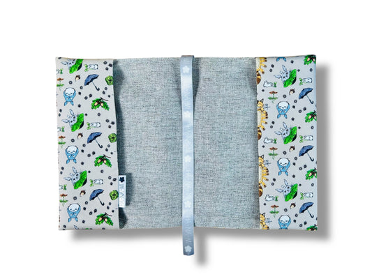 Bucheinband "Totoro und andere Waldgeister" klein