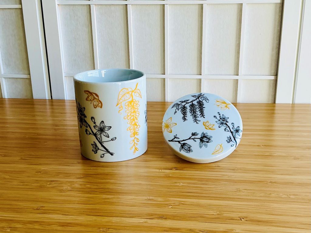 Mug "Spring Japan" with infuser and lid 300 ml