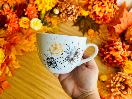 Breiter Becher „Spinnenlilie“ mit Gold 480 ml