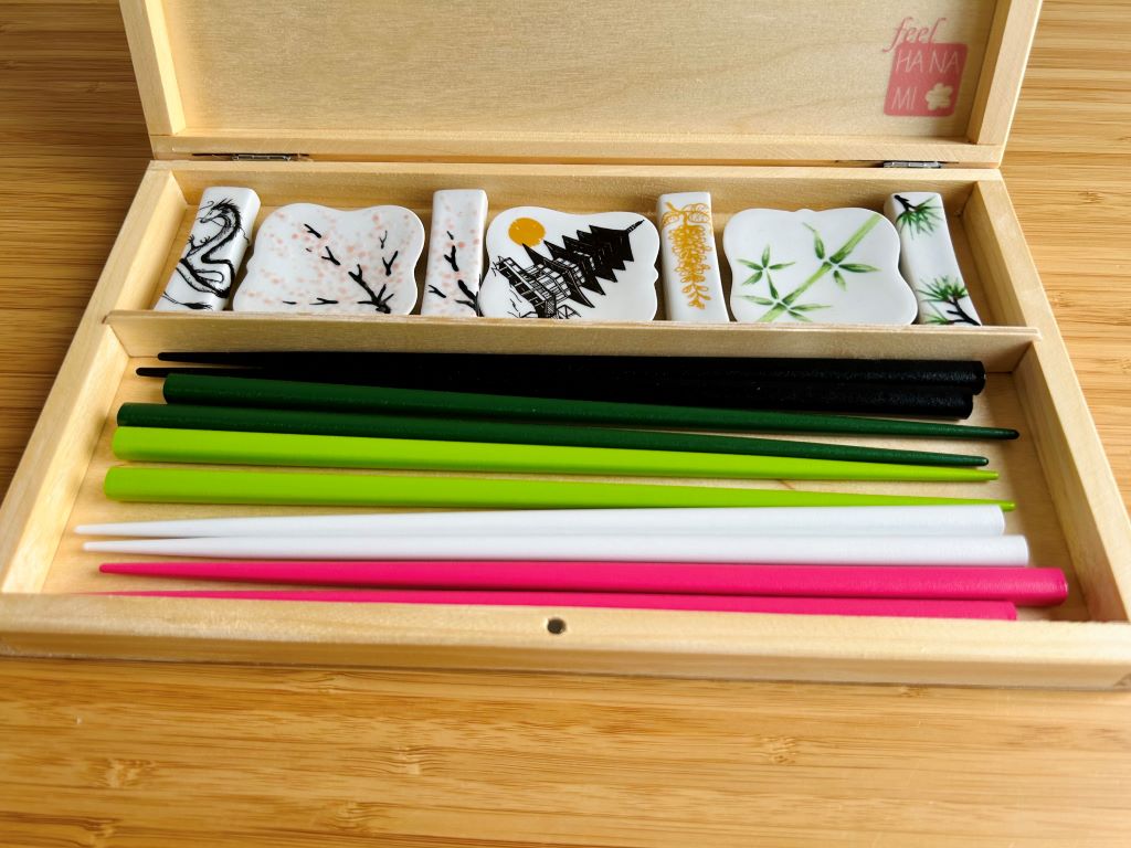 wooden box "Catbus" for chopsticks and chopstick rests