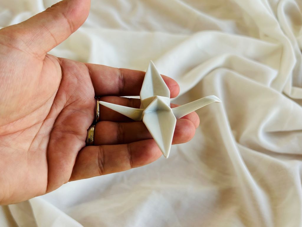 Porcelain origami crane "White" standing