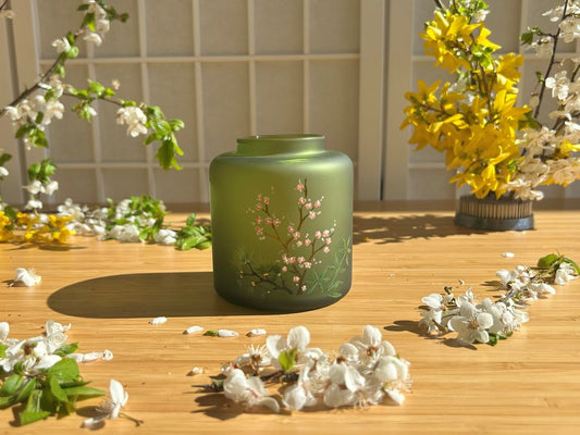 Skleněná vázička "Tři přátelé zimy" výška 9,5 cm