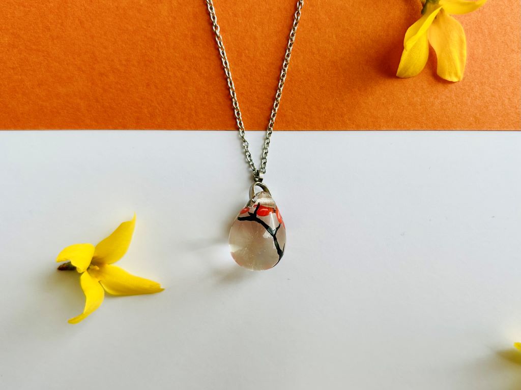 Glass necklace "Rosehip Tea"