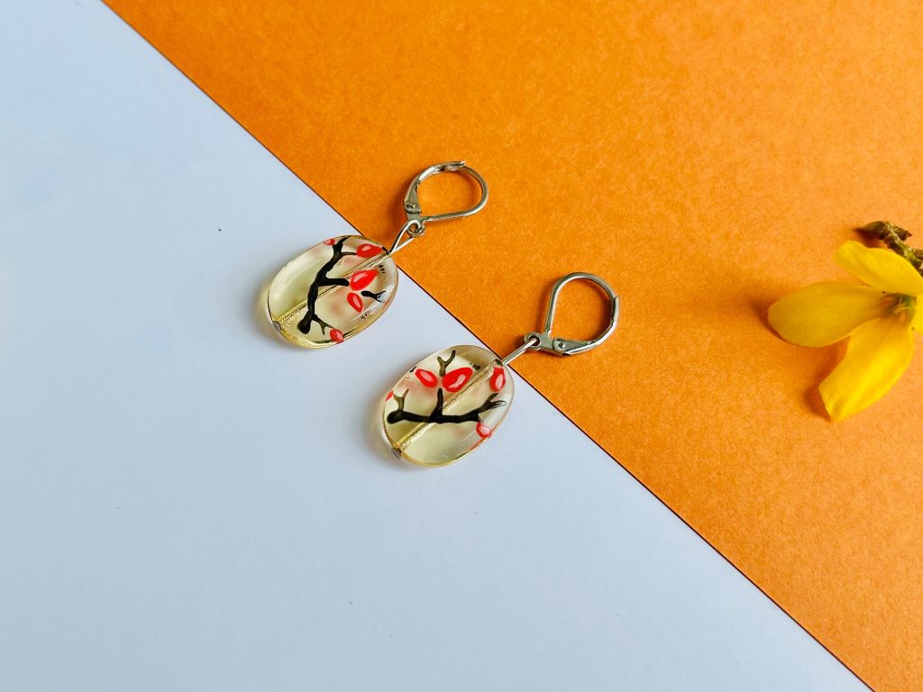 "Rosehip Tea" glass jewelry set - necklace and earrings