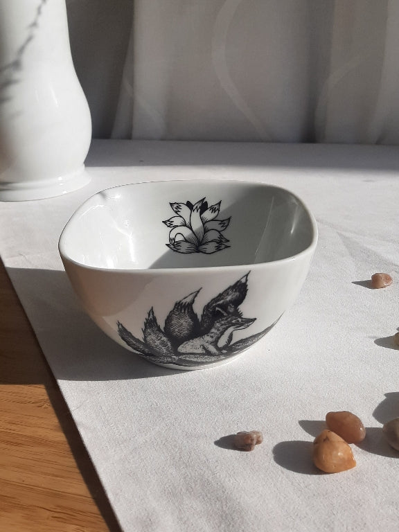 Rice Bowl "Kyuubi no Kitsune" B&W 300 ml