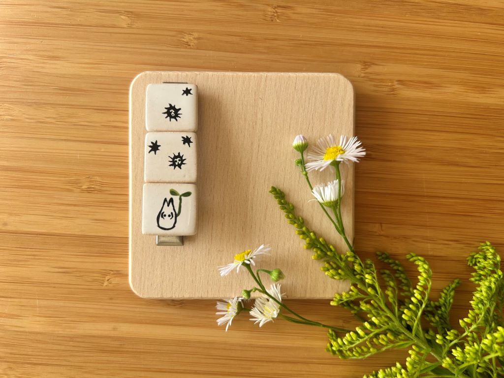 ceramic buckle "Totoro"