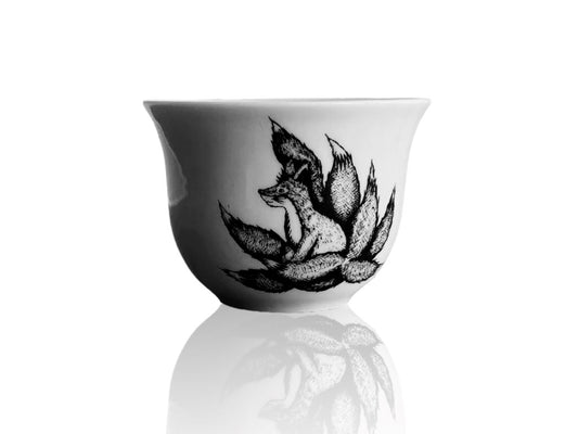 Sake- und Teetasse „Kyuubi no Kitsune“ S/W 50 ml