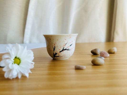 Saké- und Teetasse „Morgen unter Kirschblüten“ 50 ml