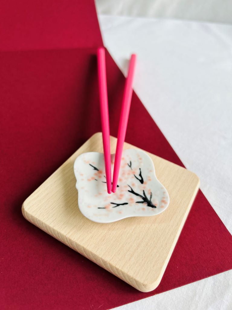 Square chopstick rest "Morning under the Sakura" 5.5x5.5 cm