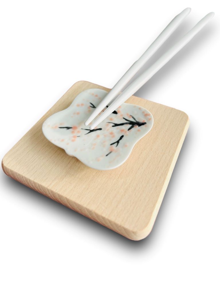 Square chopstick rest "Morning under the Sakura" 5.5x5.5 cm