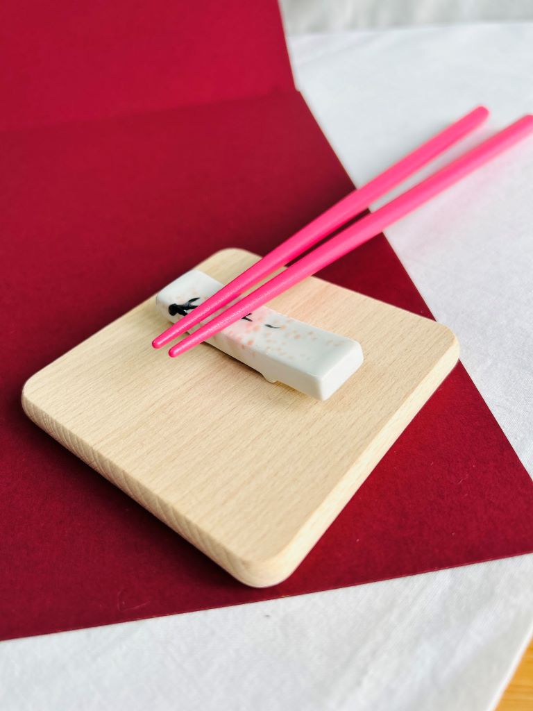 chopstick rest "Morning under the Sakura" 6x1.5 cm