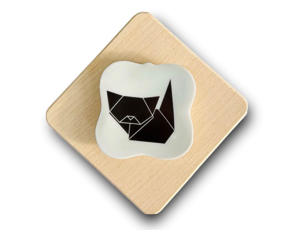 Square chopstick rest "Origami Cat" 5.5x5.5 cm