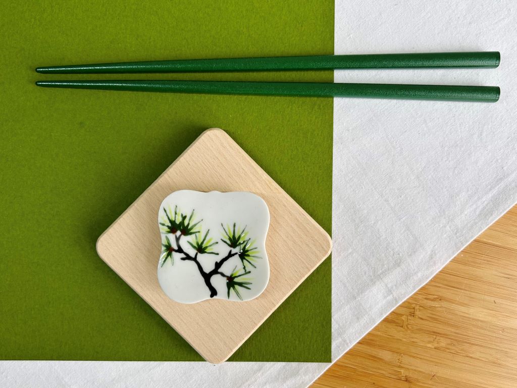 Chopstick rest, square, "Long-lived pine", 5.5x5.5 cm