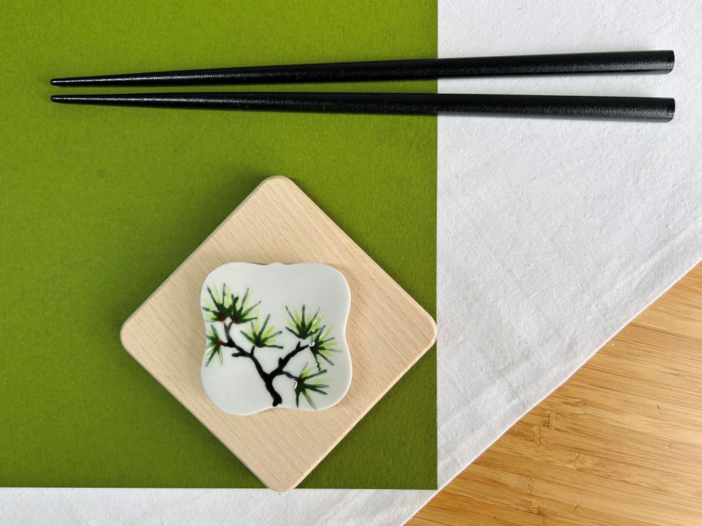Chopstick rest, square, "Long-lived pine", 5.5x5.5 cm