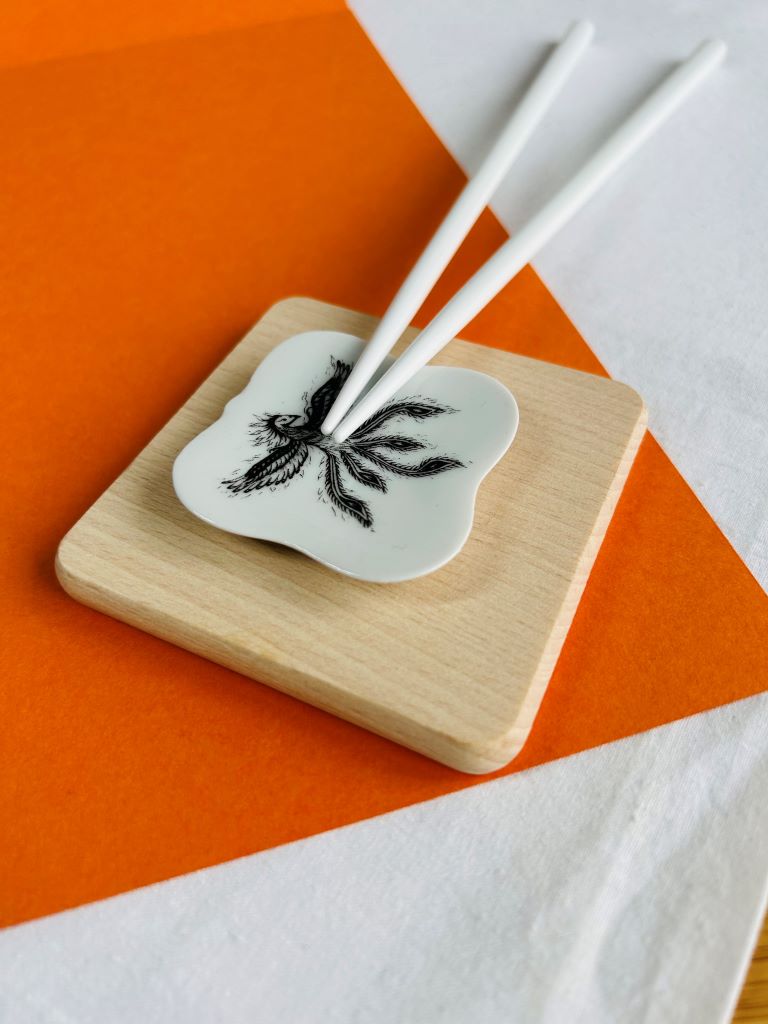 Chopstick rest, square "Phoenix" 5.5x5.5 cm