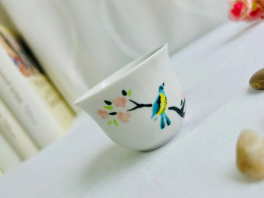 Sake- und Teetasse „Vogel auf Kirschblüte“ 50 ml