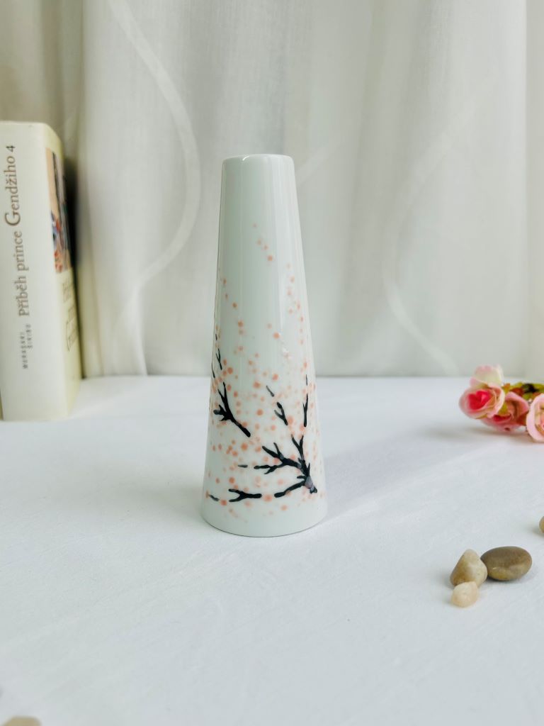 Vase "Morning Under the Cherry Blossoms"