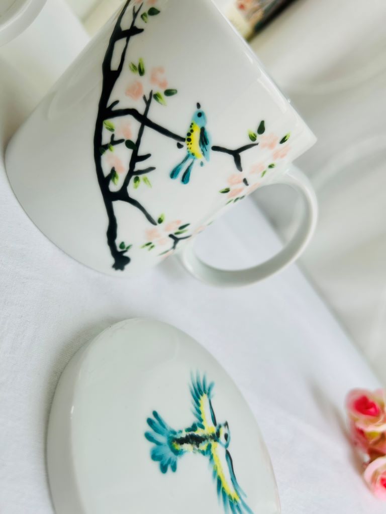 Mug "Bird on Sakura" with infuser and lid 300 ml