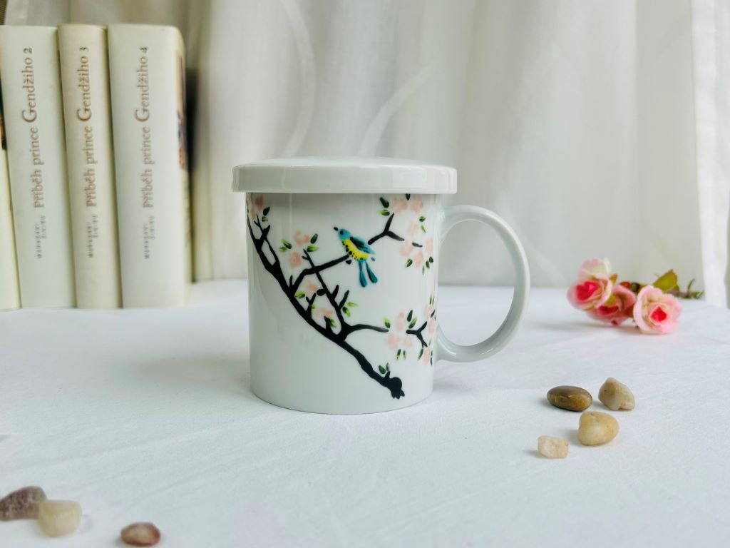 Mug "Bird on Sakura" with infuser and lid 300 ml