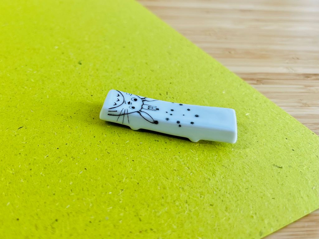 odkladač na hůlky "Totoro" 6x1,5 cm