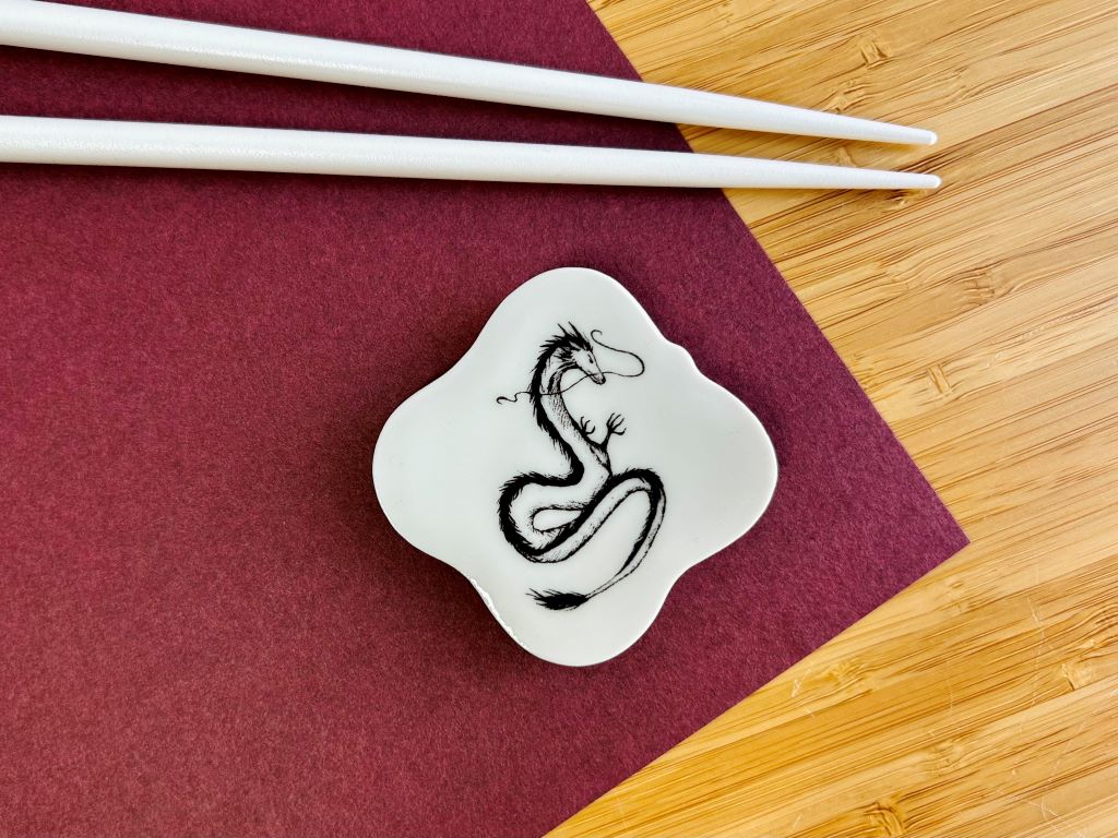 Chopstick rest, square, "Dragon" 5.5x5.5 cm