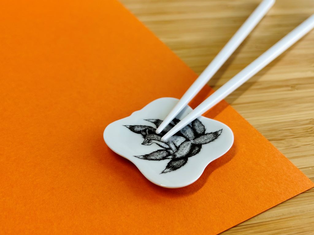 Kyuubi no Kitsune square chopstick rest 5.5x5.5 cm