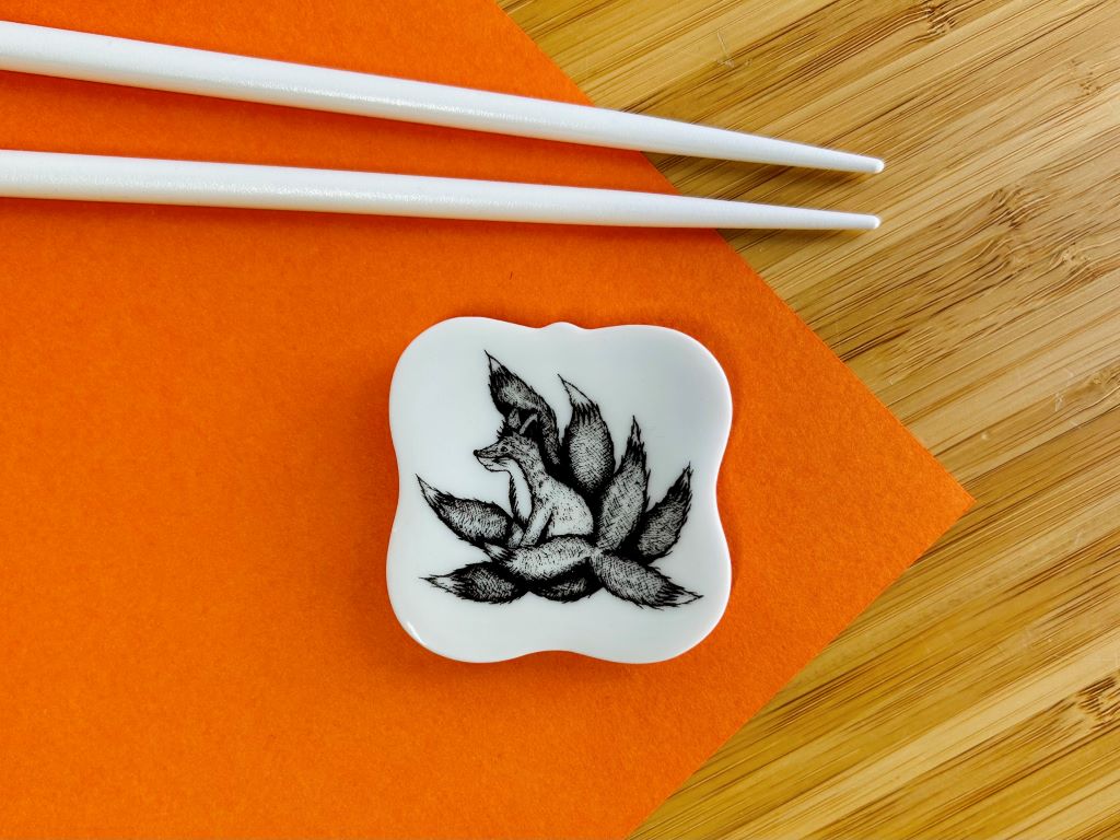 Kyuubi no Kitsune square chopstick rest 5.5x5.5 cm