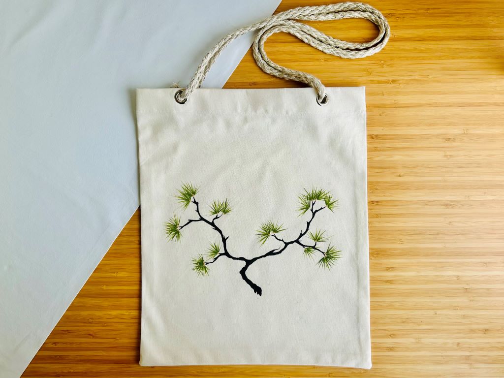 "Longevity Pine" shopping bag with cord handles