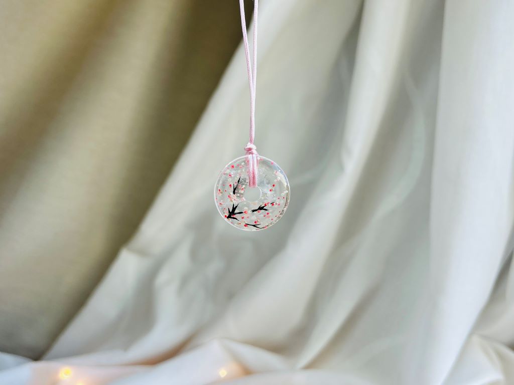 Donut-Halskette „Morgen unter Kirschblüten“ Kristall
