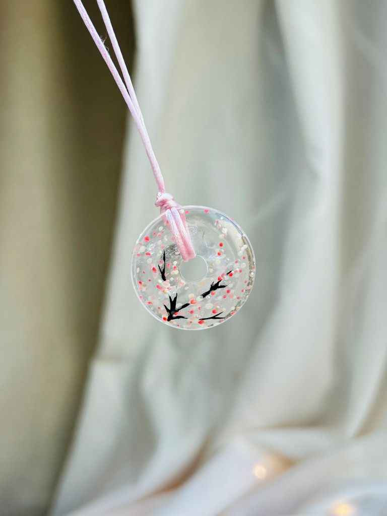 Donut-Halskette „Morgen unter Kirschblüten“ Kristall