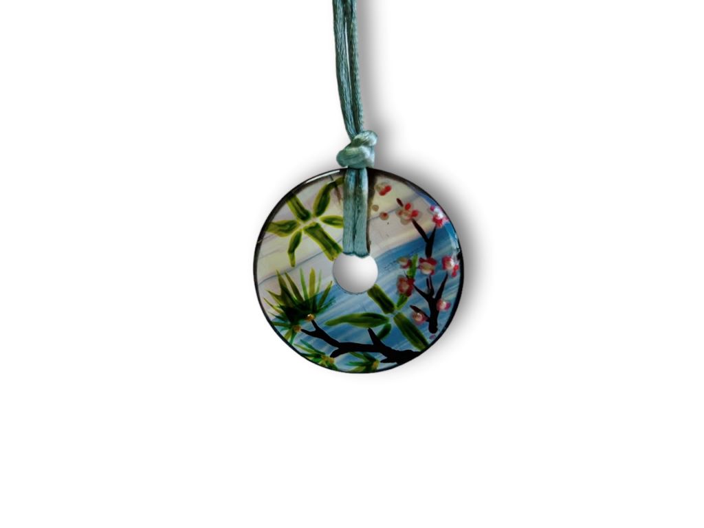 Doughnut Necklace "Three Winter Friends" Fluorite