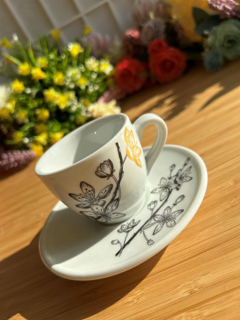 malý hrnek s podšálkem "Sakura" se zlatou 90 ml