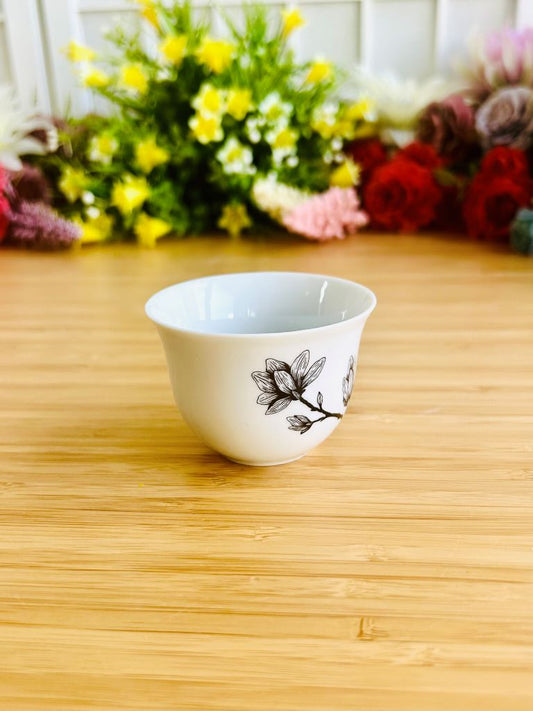 Sake- und Teetasse „Magnolie“ B&W 50 ml