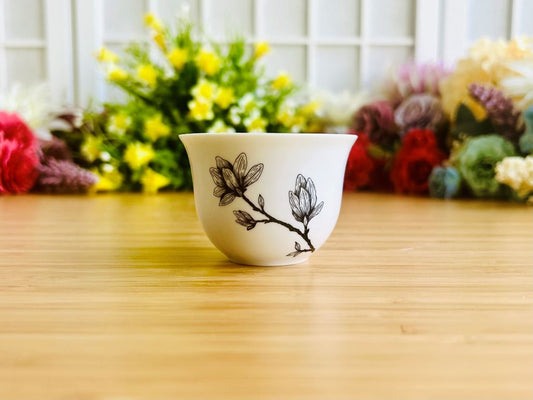 Sake- und Teetasse „Magnolie“ B&W 50 ml