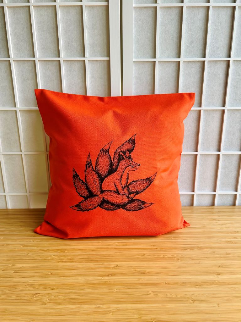 Pillowcase "Kyuubi no Kitsune" orange 40x40 cm
