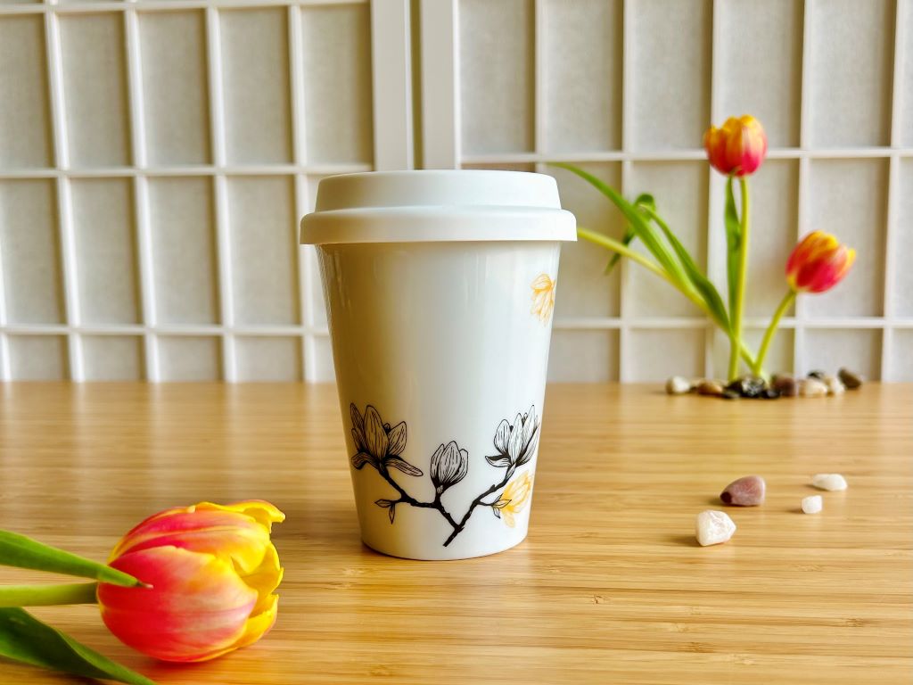 "Magnolia" To Go mug with gold, 300 ml