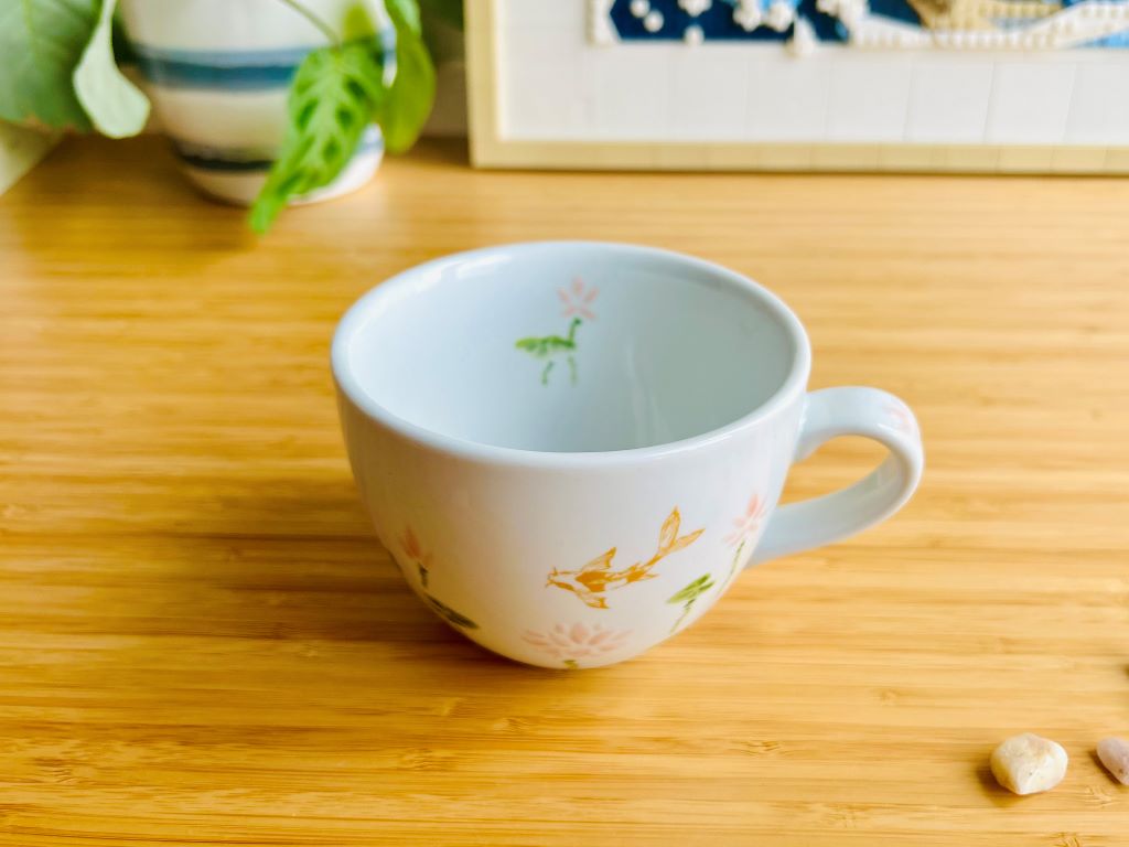 Wide mug "Lake Jewels or Koi Carp in a Lotus Pond" 480 ml