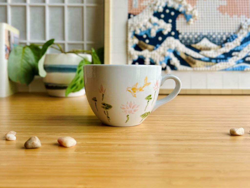Wide mug "Lake Jewels or Koi Carp in a Lotus Pond" 480 ml