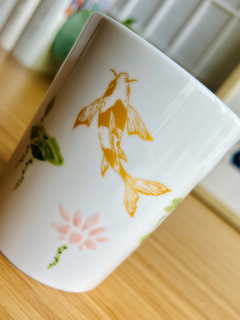 Mug "Lake Jewels or Koi Carp in a Lotus Pond" 250 ml
