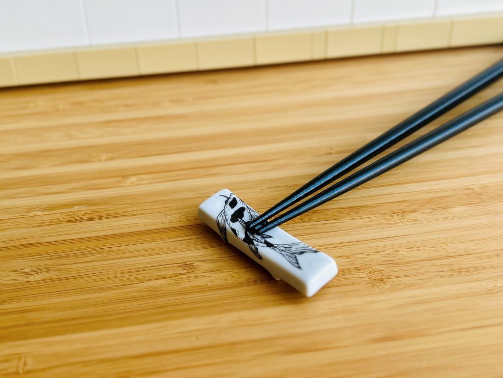 chopstick rest "Lake Gems or Koi Carps" 6x1.5 cm
