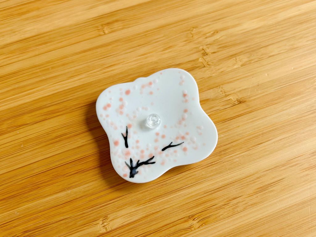 Porcelain incense holder "Morning under the Cherry Blossom" 5.5x5.5 cm