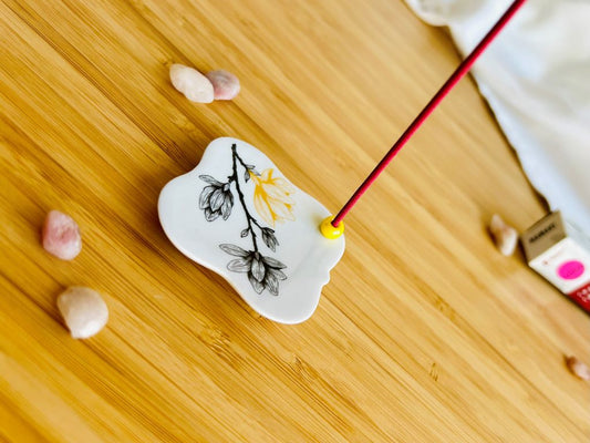 porcelain incense stick holder "Magnolia" with gold 5.5x5.5 cm