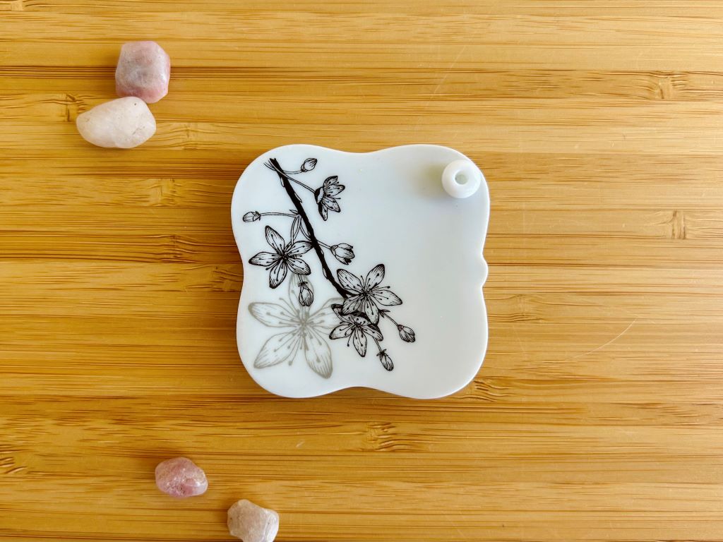porcelain incense stick holder "Sakura" with silver 5.5x5.5 cm